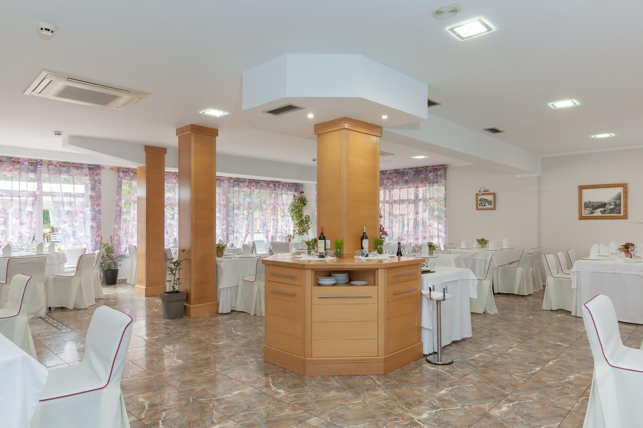 Hotel La Terraza De Puente Viesgo Ngoại thất bức ảnh